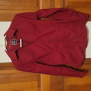 Express the essential shirt